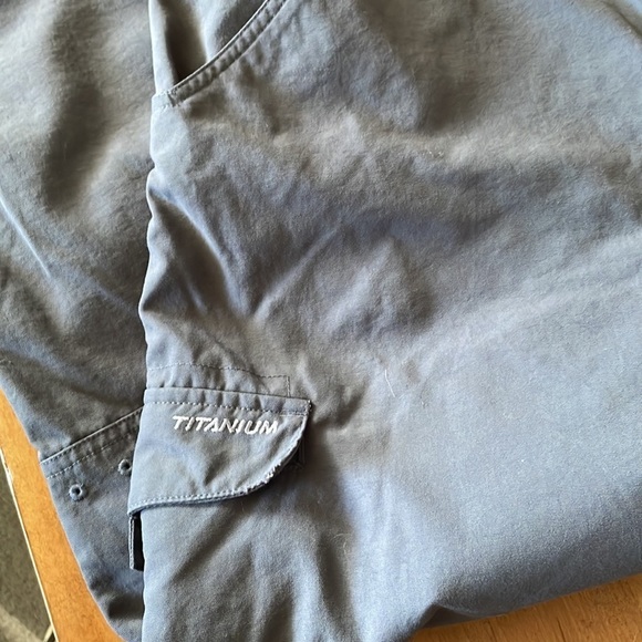 Columbia Titanium Nylon cargo Pants Size 38 - Picture 12 of 12